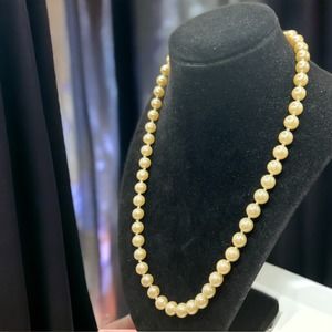 Avon Faux Pearl Necklace Vintage!